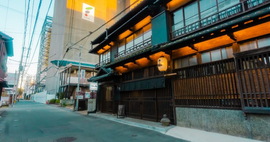 熊本市街に佇む趣ある町家建築の外観